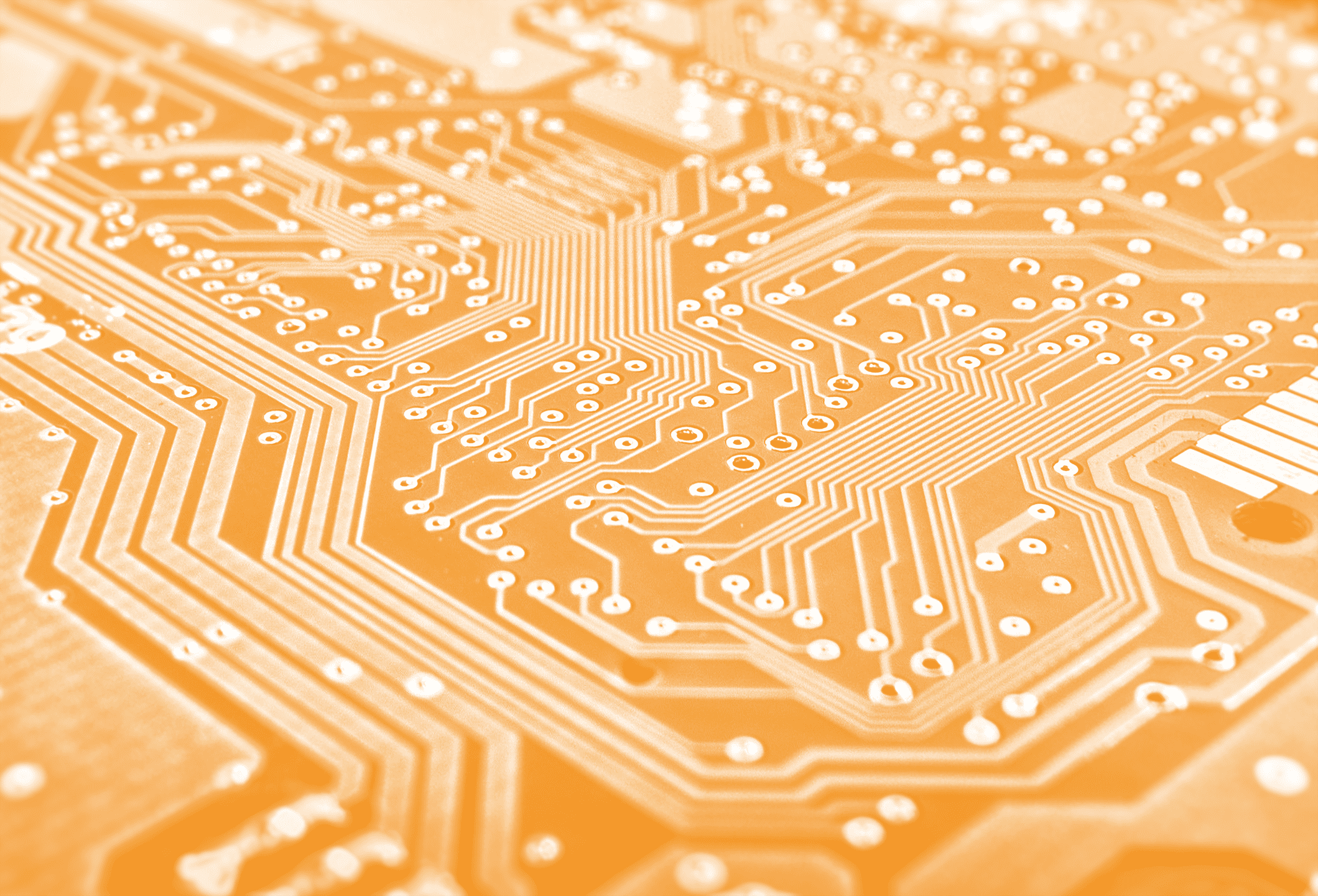 Fondo de componentes electrónicos, formado por una placa PCB en color naranja corporativo